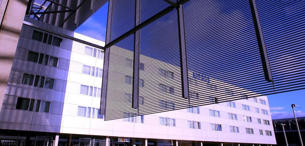 Tulip Inn Hotel Duesseldorf Arena Exterior foto